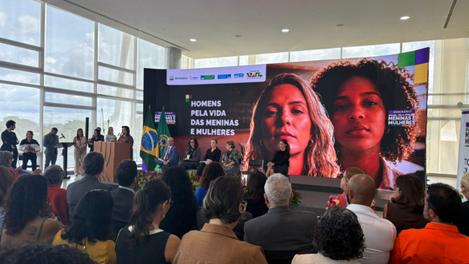 Imagem CTB presente no Seminário Brasil Pela Vida das Meninas e Mulheres no Palácio do Planalto