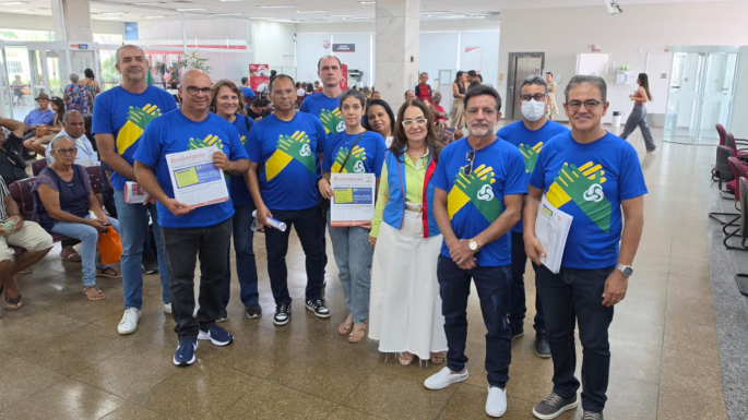 Imagem SEEB/SE visita agências com boletim sobre as negociações da Campanha dos Bancários 2026